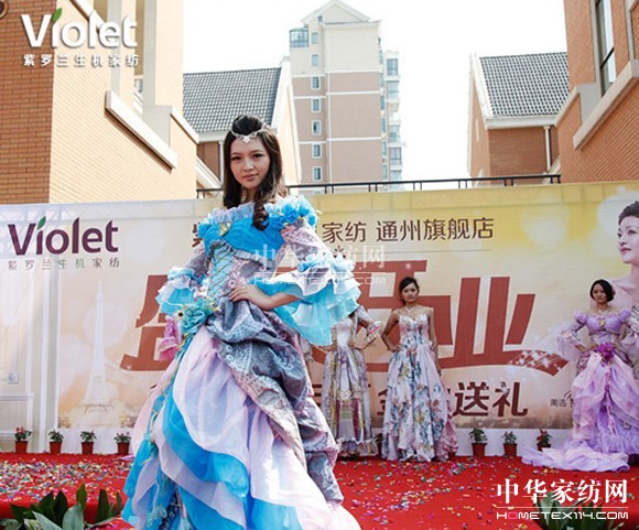 _mC(j)Ҽ?f)Şꆢ? src="http://m.daiging.com/Upload/201209/27/201292795345180.jpg" border=0></P>
<P align=left>_mҼڲ_(ki)l(f)ce¿͑(h)ͬr(sh)ҲһֱxЩ_mL(zhng)ĕ(hu)T͑(h)ĬĬP(gun)עc֧֣׌_mҼx͵Ľ졣ش_(ki)I(y)֮H_mҼO(sh)(hu)T(zhun)^(q)_(ki)չ(hu)TYƷٛ(zng)(dng)x(hu)T(du)_mҼһc֧֡</P>
<P align=center><img alt=